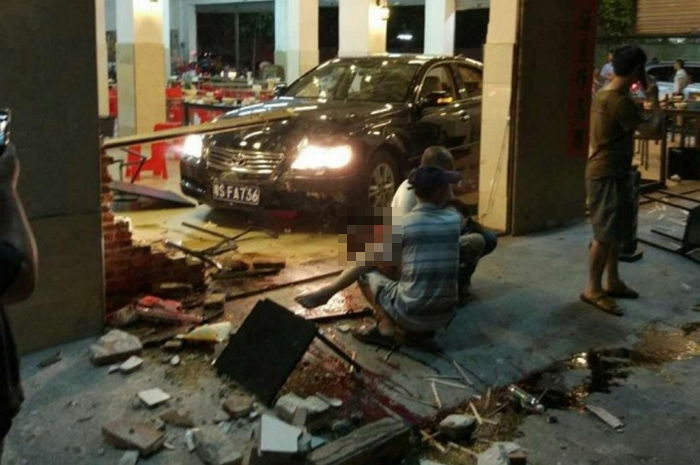 식당으로 돌진한 음주운전자 때문에 다리 절단한 종업원