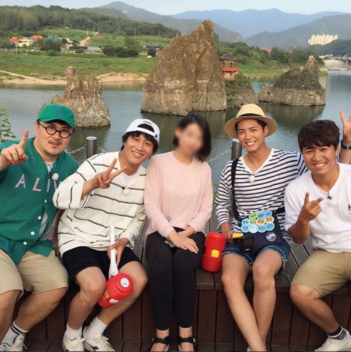 ‘팬’ 요청에 흔쾌히 사진 찍어준 박보검과 ‘1박 2일’ 멤버들