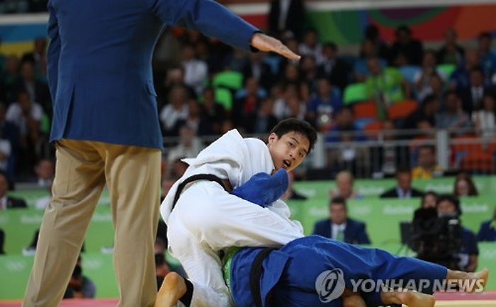 남자 유도 안바울, 결승서 '한판패' 당한 뒤 흘린 눈물 - 인사이트