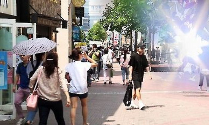 전국 찜통 무더위에 폭염특보까지…‘낮 최고기온 35도’