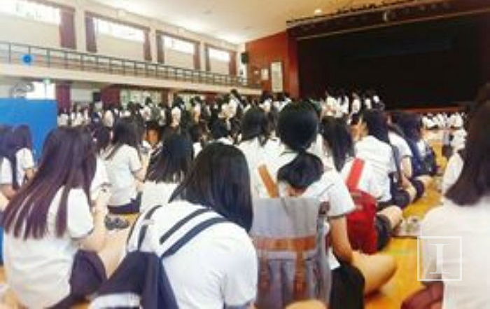학생들 ‘식중독’ 걸리자 교문 닫고 SNS 통제한 고등학교