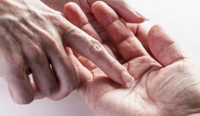 손금을 보면 ‘연인과 나의 관계’를 읽을 수 있다?