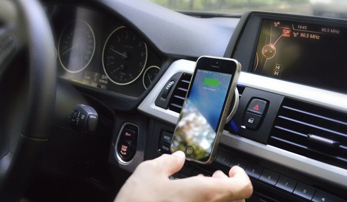 붙이기만 해도 충전되는 ‘아이폰 무선 충전기’ 출시