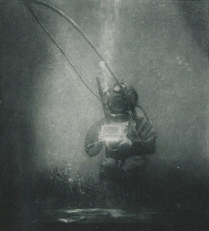 세계 최초 수중사진은 ‘이렇게’ 촬영됐다