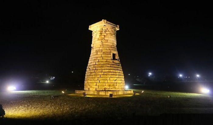 규모 5.8 지진 이겨낸 ‘천년고도’ 경주 첨성대