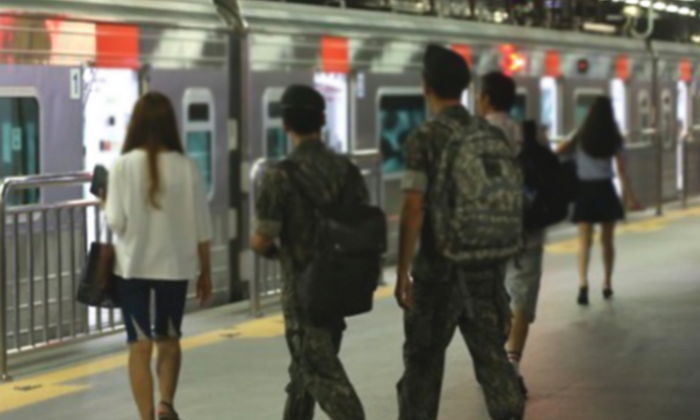 포상휴가 나온 말년 병장 모텔서 20대 여성 ‘집단 성폭행’