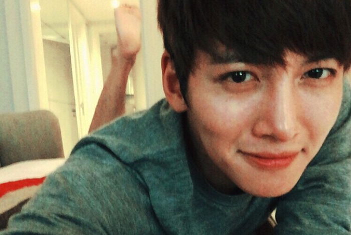 보는 순간 저장하게 만드는 지창욱 ‘남친짤’ 사진 10