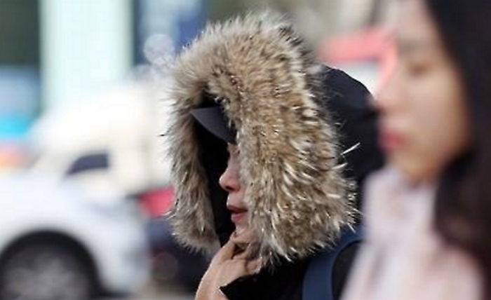 “내일(11일)도 추워요”…쌀쌀한 날씨 속에 큰 일교차