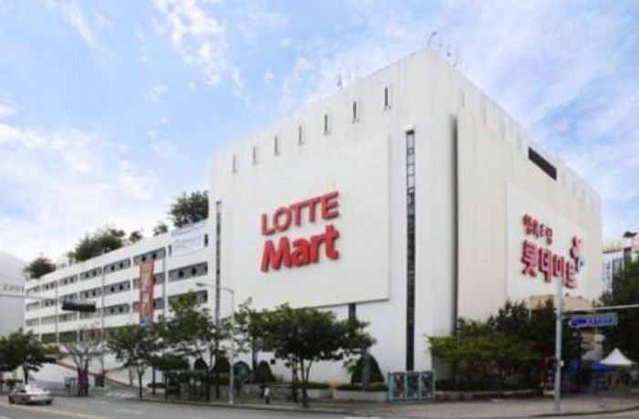 ‘불량 수입 맥주’ 취재하자 소비자와 말 맞춘 롯데마트