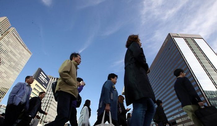 쌀쌀한 아침…강원 영동·경북 동해안에는 비