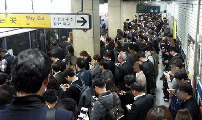 <속보> 지하철 1호선 종로 3가역~인천방향 운행 중단