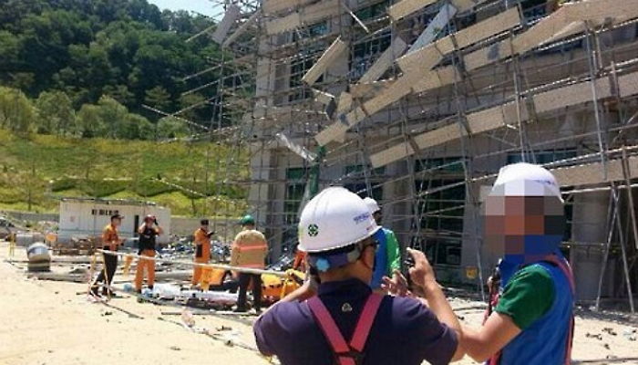 <속보> 경기 광주 아파트 공사장 10층서 근로자 추락
