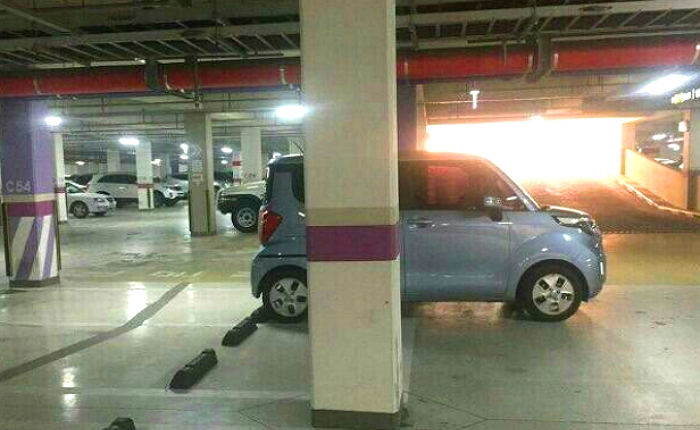 아파트 주민들 ‘욱’하게 만든 무식한 ‘레이’ 차주