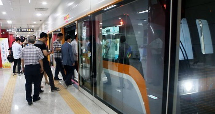 <속보> 인천지하철 2호선 전동차, 모든 구간서 중단