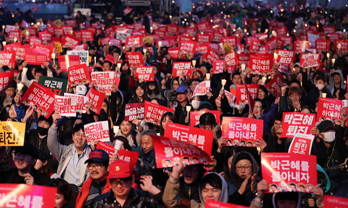 ‘평화집회’ 성공한 100만 시민…“경찰 연행자 ‘0명’”