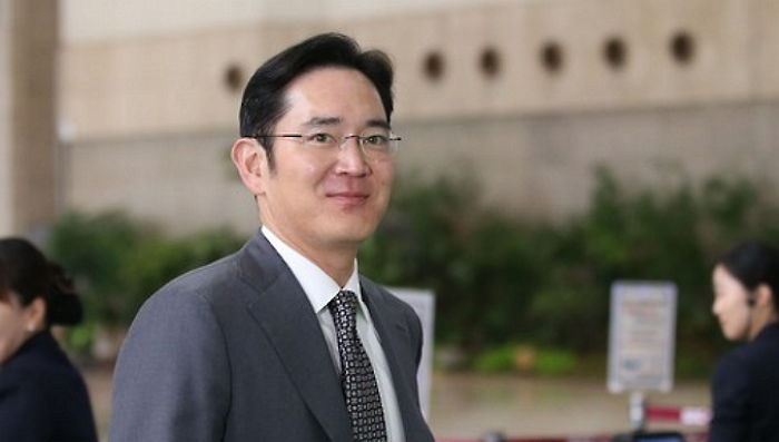 최순실 중간 수사 결과 발표에서 ‘삼성’만 뺀 검찰