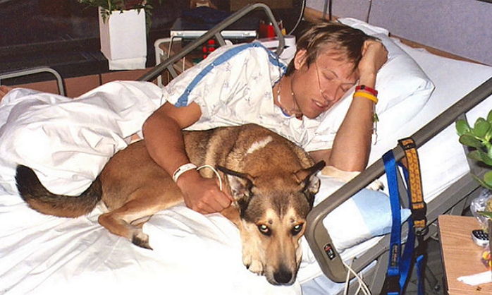 암투병 시한부 아빠 곁 지키고 세상 떠난 반려견