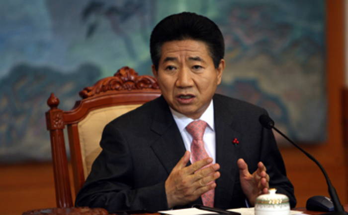 쌍꺼풀 수술했던 故 노무현은 청와대 공식 브리핑까지 했다