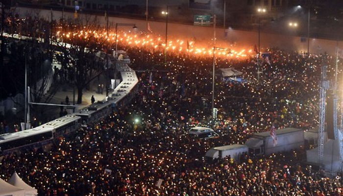 “12월 한달 내내 청와대 앞까지 행진 계속된다”