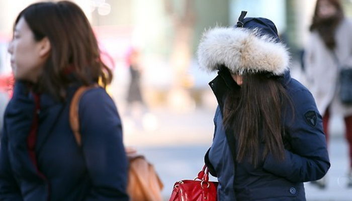 내일(15일) 눈발 잦아들고 ‘강추위’ 찾아온다