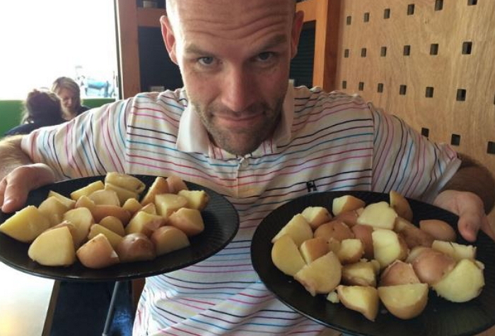 감자만 먹고 1년 만에 ‘50kg’ 감량 성공한 감자 예찬론자