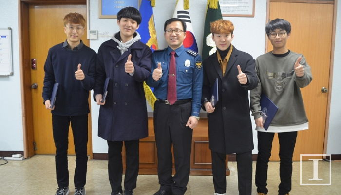 해운대서 투신하려던 여고생 극적으로 구해낸 고교생 4명