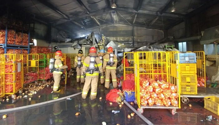 대구 팔달 신시장서 화재...서문시장에 이어 한 달만에 또 발생
