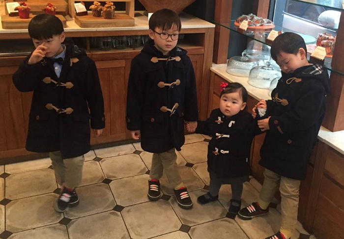 훌쩍 커서 사촌 여동생 지키는 ‘오빠’ 삼둥이