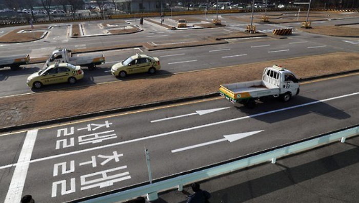 ‘불면허’에 운전면허 학원 수강료 최대 ‘15만원’올랐다