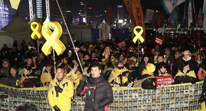 촛불집회 참석 세월호 생존학생들 “절대 잊지 않을게”