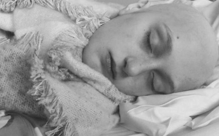 아빠가 ‘골암’ 투병중인 딸 아이 사진을 공개한 이유