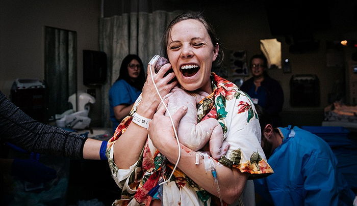 “경이로운 순간”…출산 기쁨 온몸으로 만끽하는 엄마들 (사진 11장)