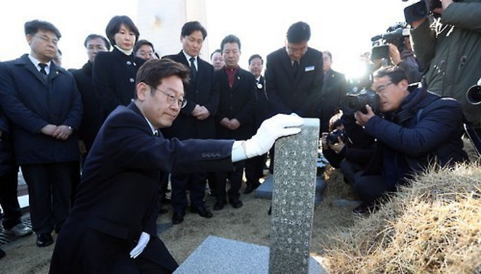 이재명 “5·18은 ‘일베’였던 나를 ‘투사’로 바꿔준 사회적 어머니”