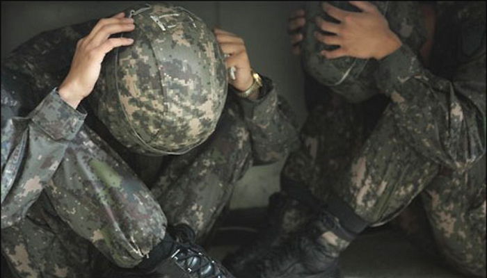 돈 뺏고 폭언·욕설하는 선임병에 못견뎌 자살한 이등병