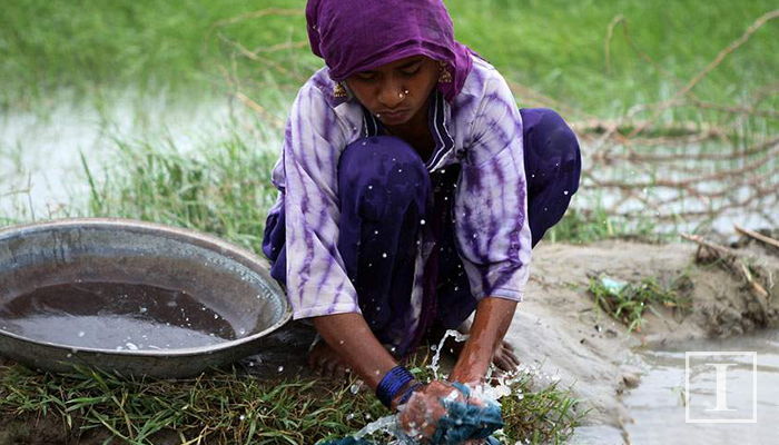 ‘지푸라기’로 ‘생리대’ 만들어 사용하는 아프리카 소녀들