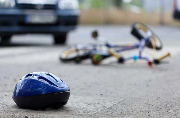 3살 아이 주차장서 후진하던 외삼촌 차에 치여 숨져