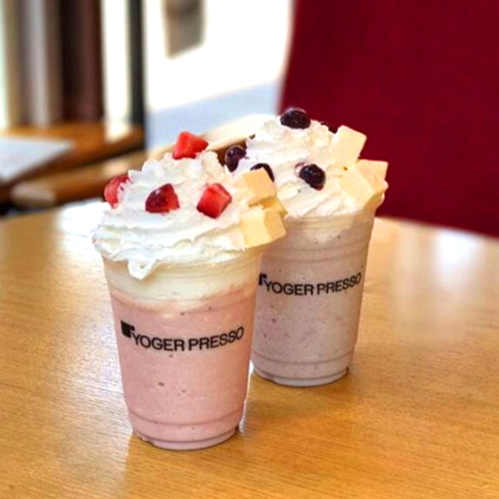 고소한 ‘치즈 큐브’ 듬뿍 올라간 요거프레소 ‘치즈 프라페’