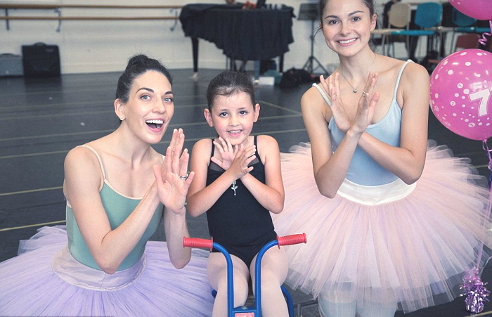 걸음 못 걷지만 평생 꿈 ‘발레리나’로 데뷔한 7살 소녀