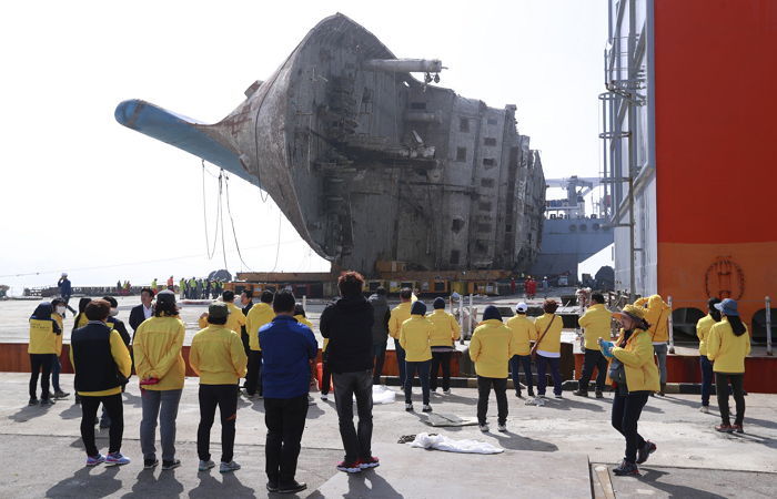 “아들 곁에 있겠다”며 진도로 이사한 세월호 유가족 찬민 아빠