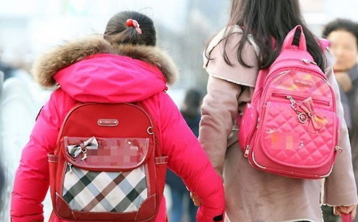 “가난한 애들은 격떨어진다”는 부녀회장에 일침 날린 남성