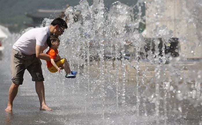 사전투표 첫날인 오늘(4일), 초여름 더위 이어진다···최고 ‘28도’
