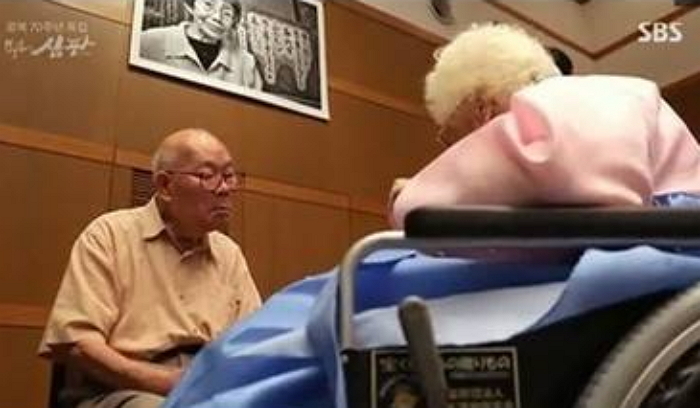 위안부 피해 할머니를 만난 일본군 할아버지의 사죄 (사진)