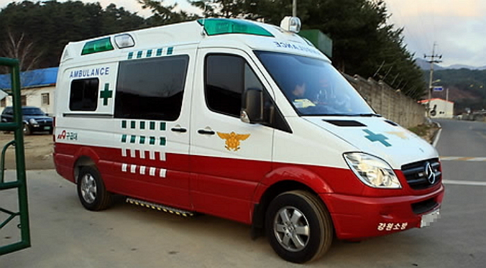 <속보> 삼척 비상착륙 산불헬기 부상자, 병원 이송 후 사망