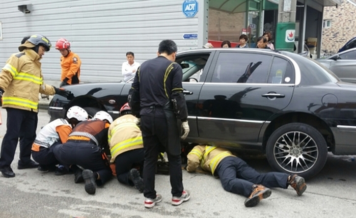 투표 마친 지인과 귀가하던 70대 할머니 차량에 치여 숨져