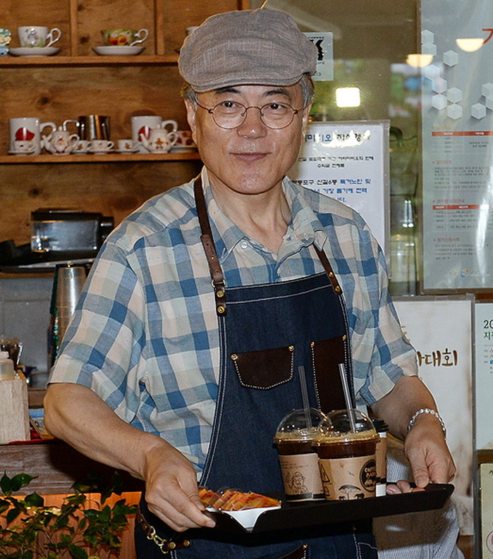 文 대통령 단골 커피집 사장님이 공개한 대통령의 ‘블렌딩 황금 비율’