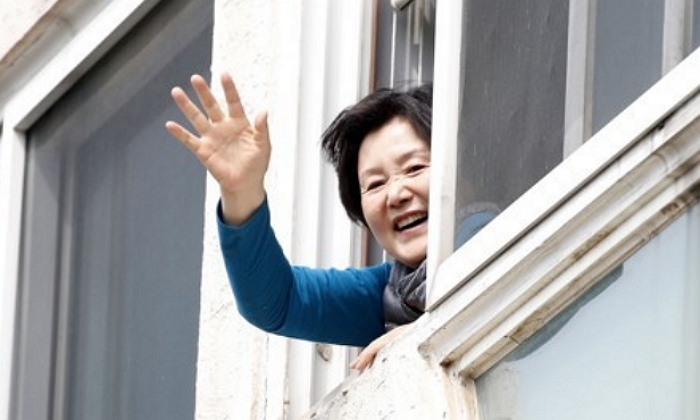 청와대 입주하며 홍은동 빌라 이웃들에게 ‘떡’ 돌린 김정숙 여사