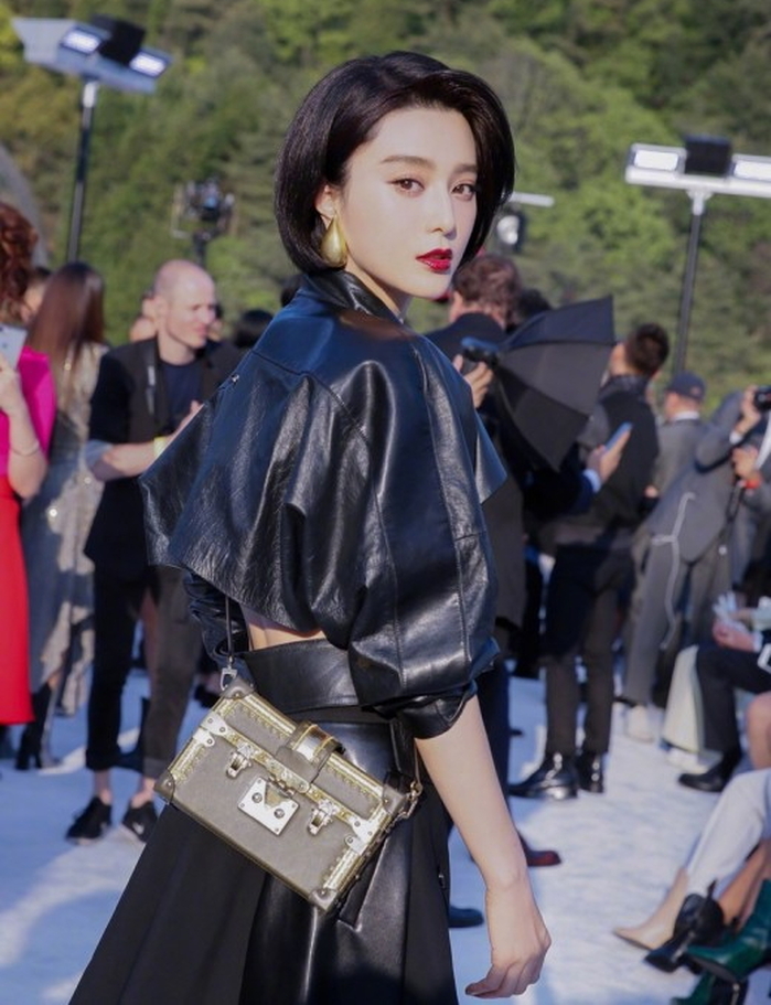 긴 생머리 자르고 ‘섹시한 단발’로 변신한 판빙빙 (사진6장)