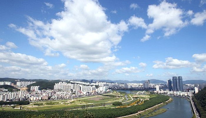 오늘(16일) 전국 대체로 맑고 선선한 봄날씨···미세먼지 ‘보통’