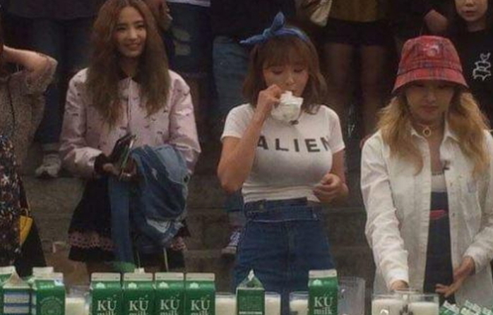 대학 축제 ‘우유먹기 대회’서 포착된 홍진영 실물 후기