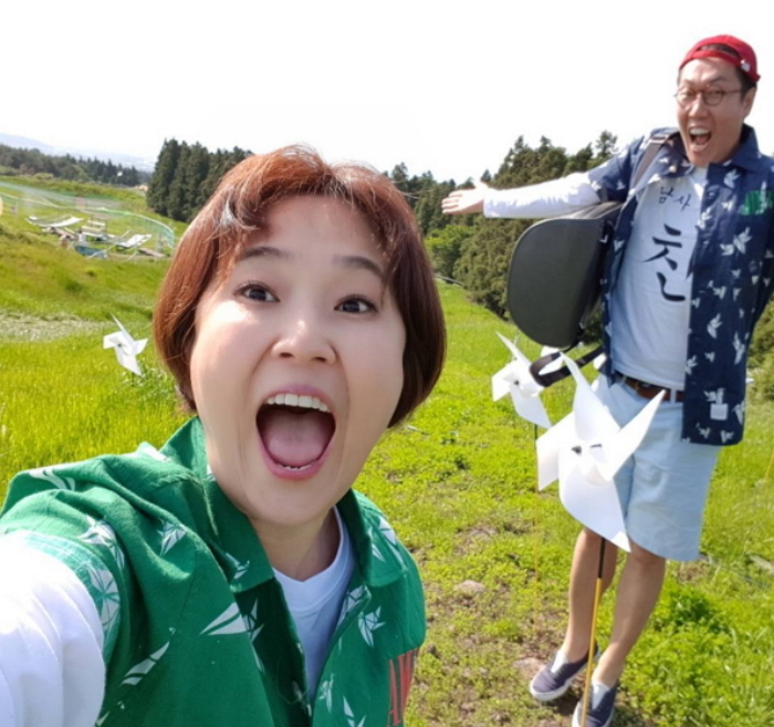 송은이♥김영철, 제주도 신혼여행 인증샷 공개